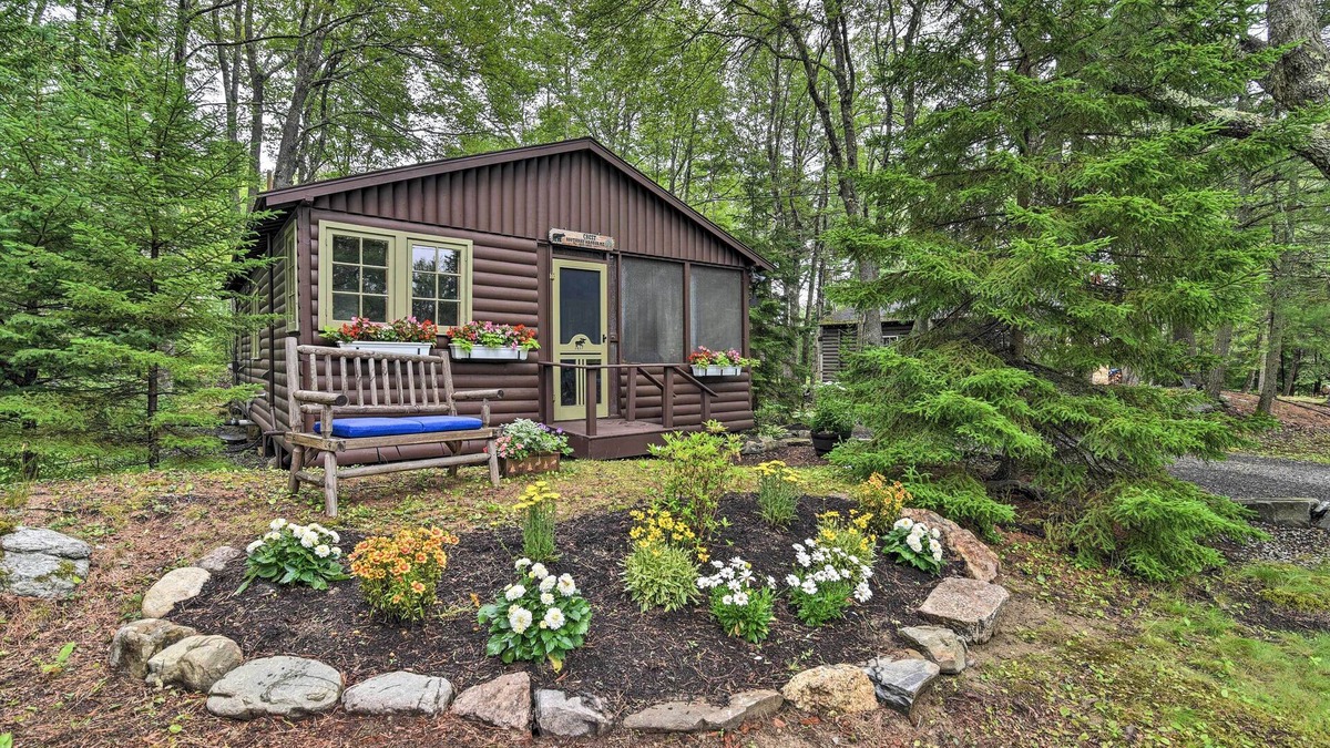 Boothbay Harbor Cottage | 'Sprucewold' Boothbay Harbor Cottage w/Deck