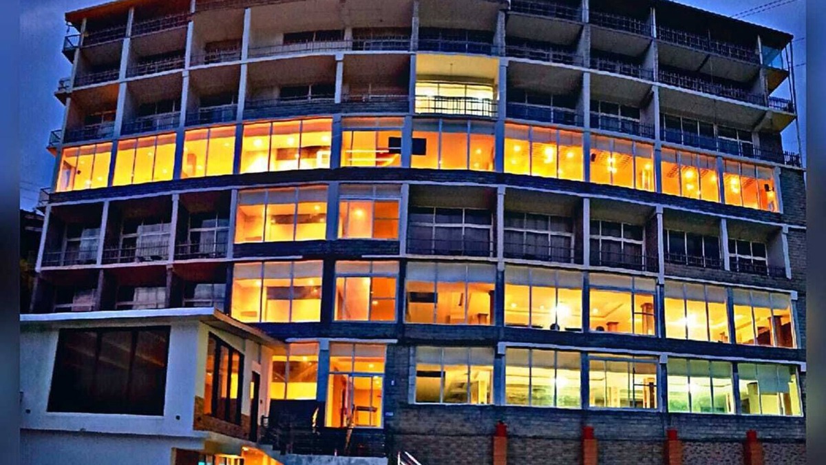 Chachyot Hotel | SPT Clarks Inn Suite Mandi