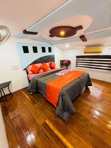 Alappuzha Hotel | Sreekrishna houseboat Alappuzha
