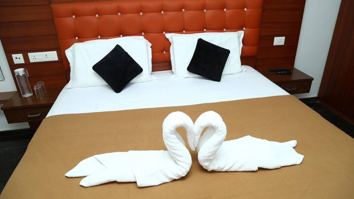 Medavakkam Hotel | Sri Sai Residency