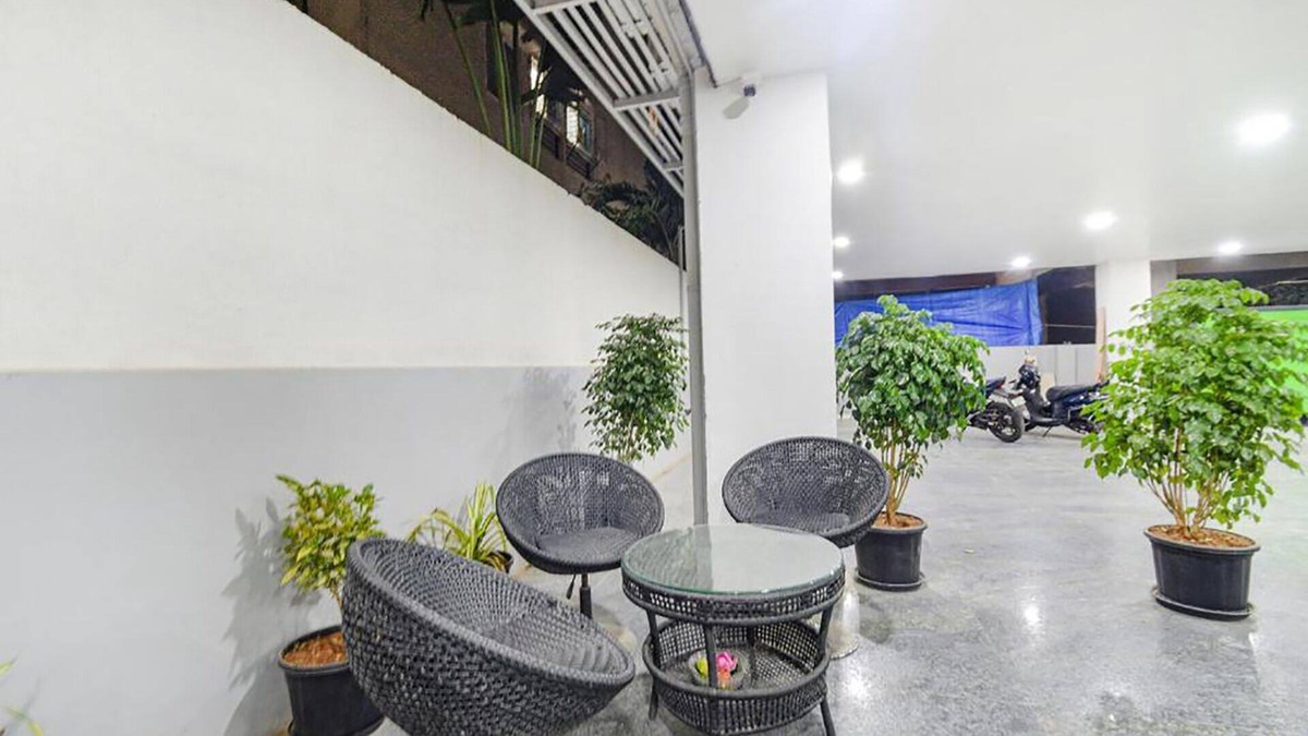 Serilingampally Hotel | SSR Ikon Suites