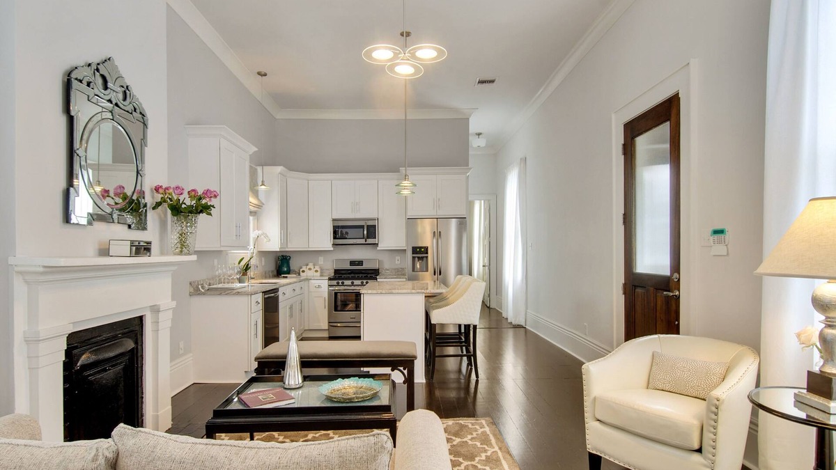 Faubourg Livaudais House | St. Charles Elegance
