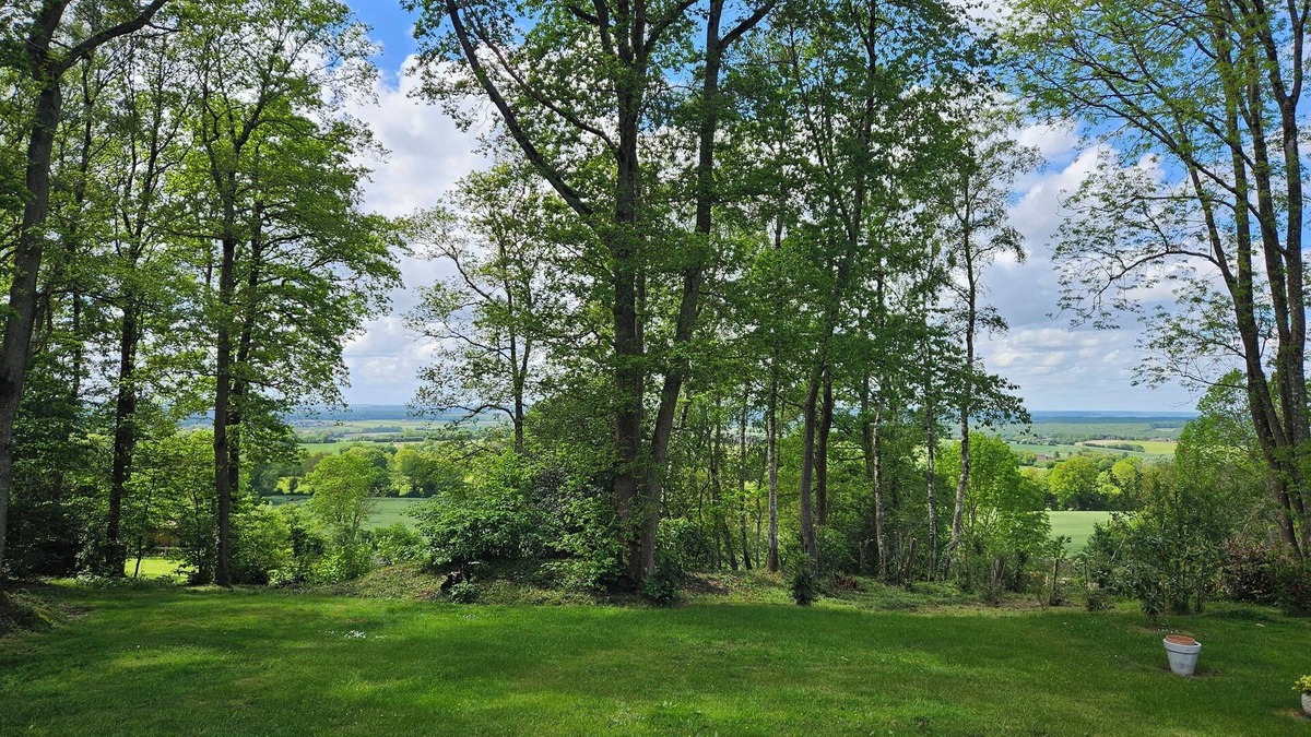 Brunelles House | St Georges, Gîte de Campagne, 50 Minutes de Chartres, 1h du Mans 1h50 de Paris