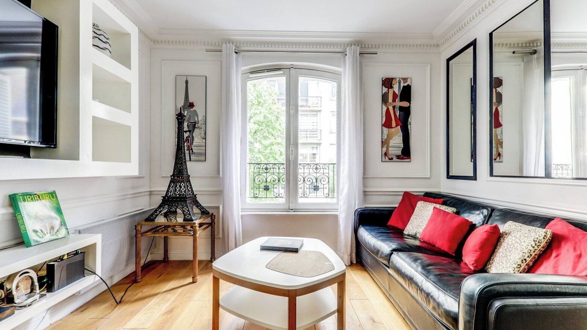 Notre-Dame-des-Champs Apartment | St. Germain des Pres - Luxembourg Suite