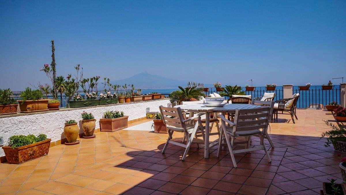 Costa Saracena-Castelluccio Villa | Stunning view on the Etna Volcano in a village with private beaches