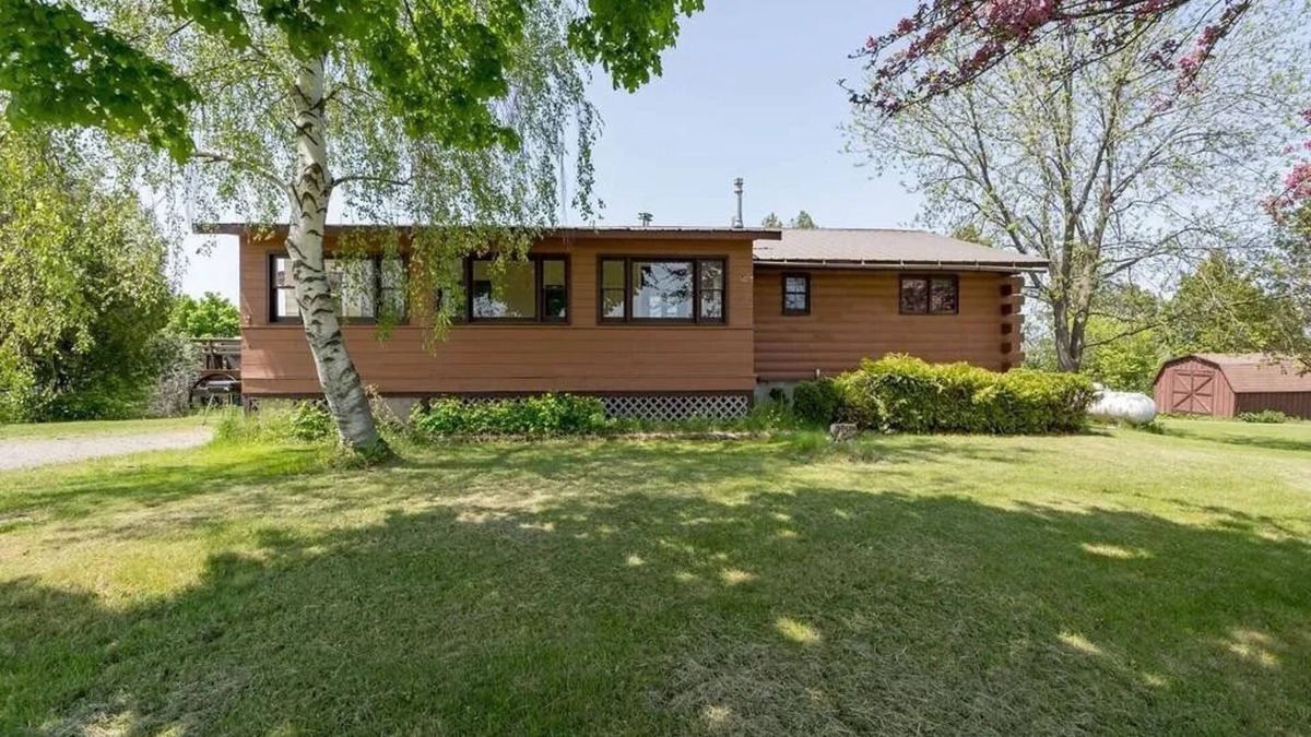Brier Hill Cottage | St. Lawrence River Modern Log Home