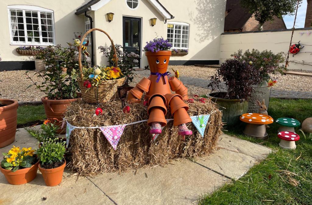 Blandford Saint Mary Bed & Breakfast | St Leonards Farmhouse