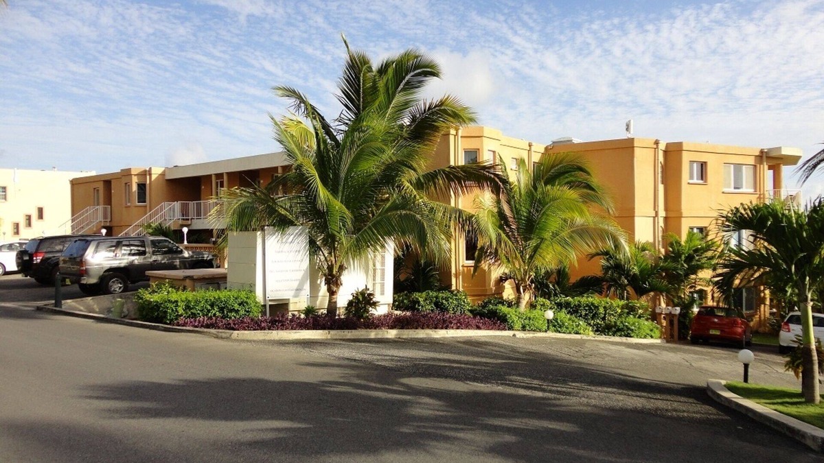 Pelican Key Condo | St. Maarten, Pelican Key Near The Beach, 2 Bedrooms, Roomy And Comfortable.
