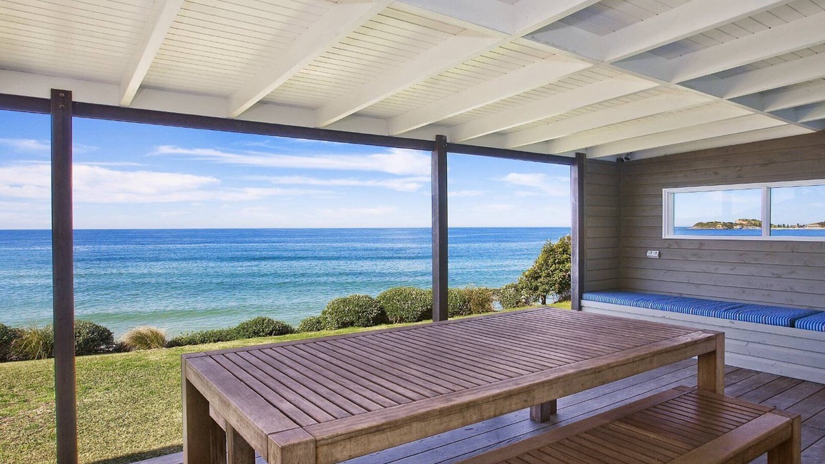 Wamberal House | ST MALO | Beachfron , Ocean Views | Accom Holidays