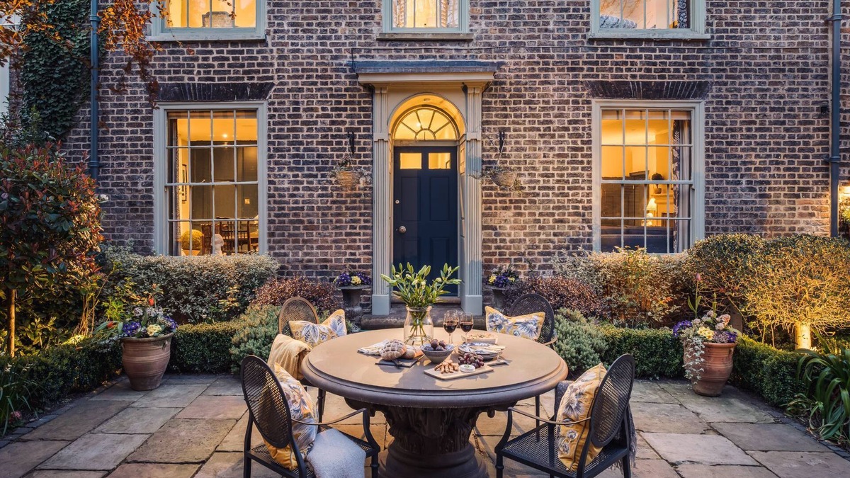 Bootham Cottage | St Mary's - a premium stay that sleeps 4 guests in 2 bedrooms