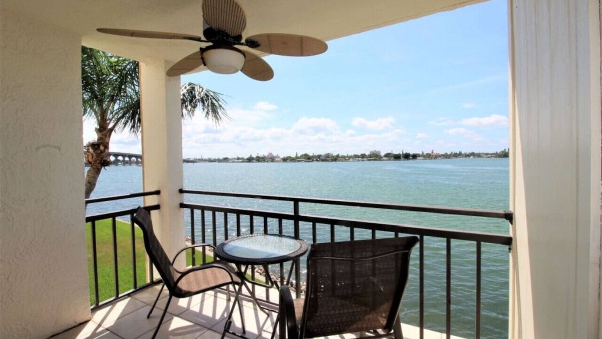Casa del Mar Condo | St Pete Isla Del Sol Casa G-207 Bay Front 2/2