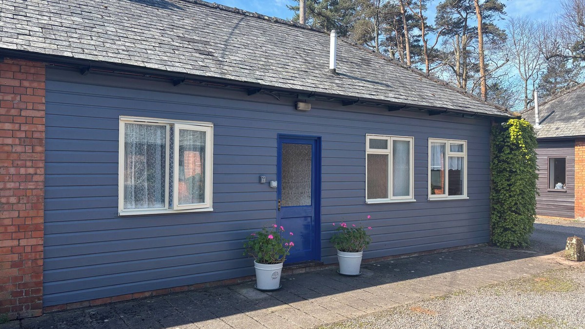 Fiddington Cottage | STABLE COTTAGE, pet friendly, country holiday cottage in Triscombe