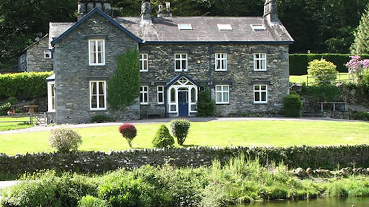 Ambleside House | Stablemans Cottage, perfect riverside location between Ambleside & Rydal