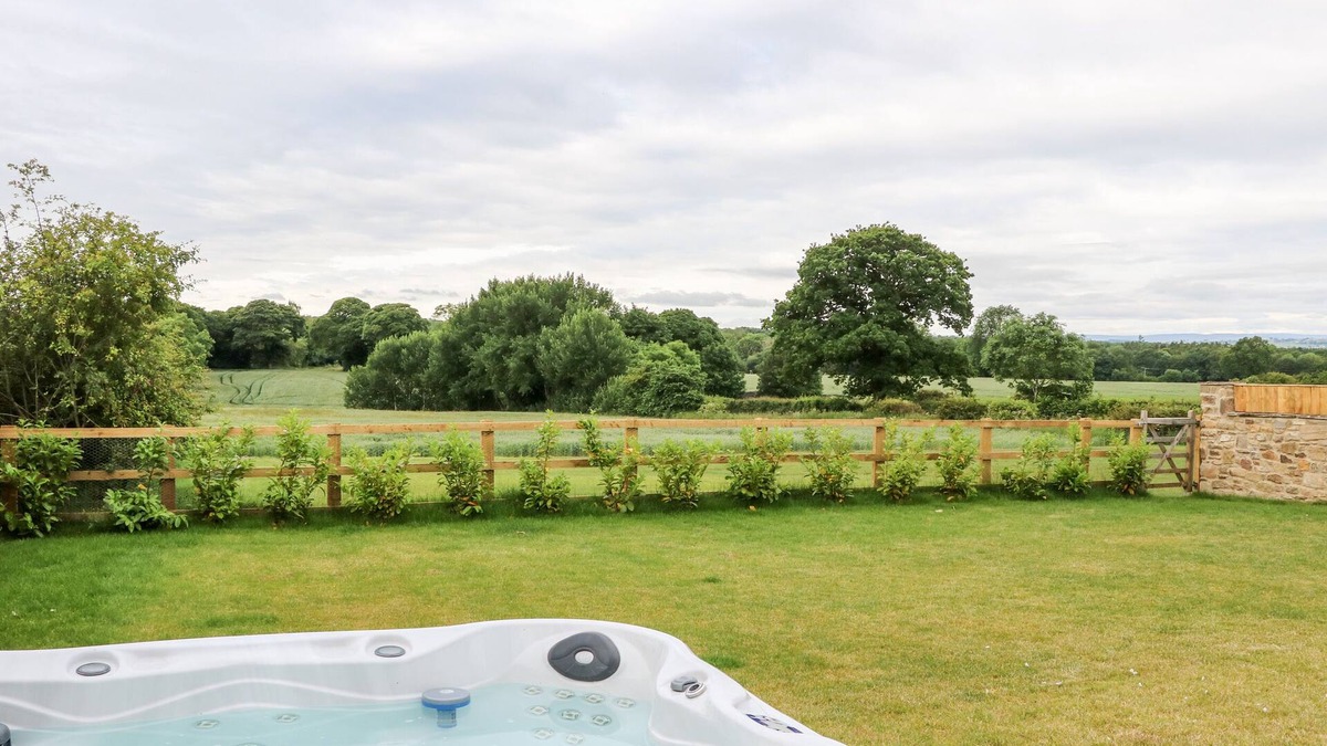 Tudhoe Cottage | Stackyard House