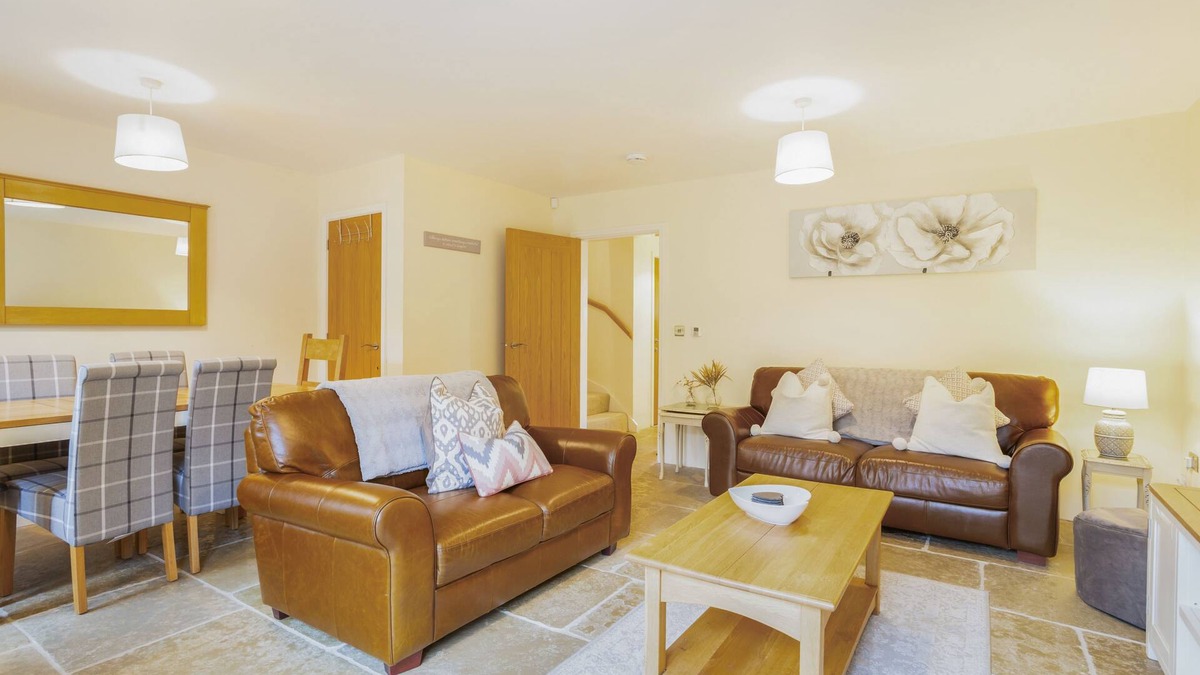 Broadway Cottage | Staddlestone Mews - a cotswold cottage that sleeps 4 guests in 2 bedrooms