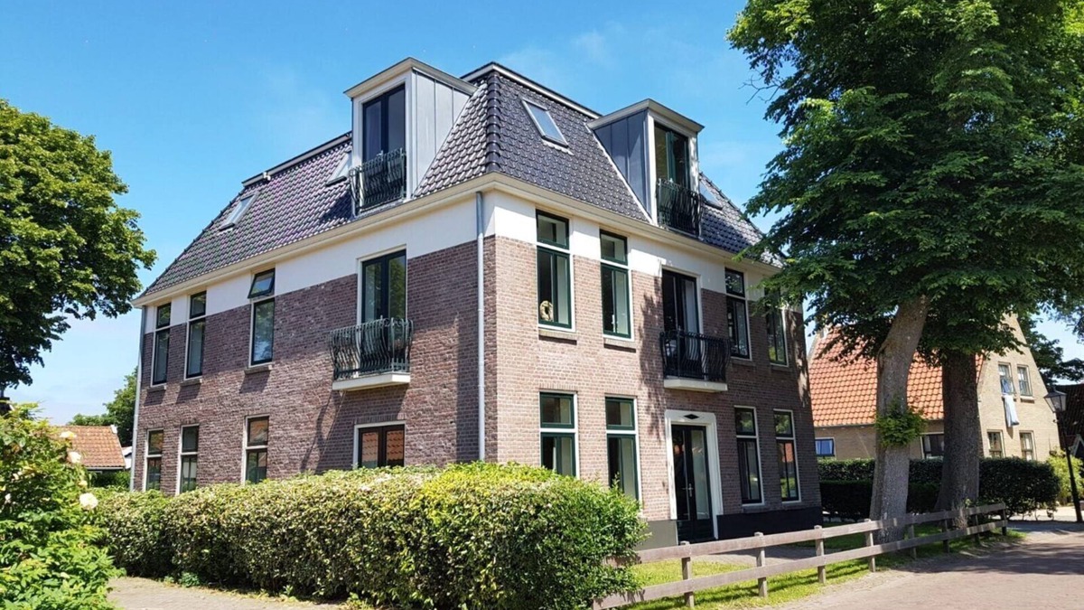 Nes Apartment | Staetige Dames 2, a spacious apartment (second floor) in the centre of Nes.