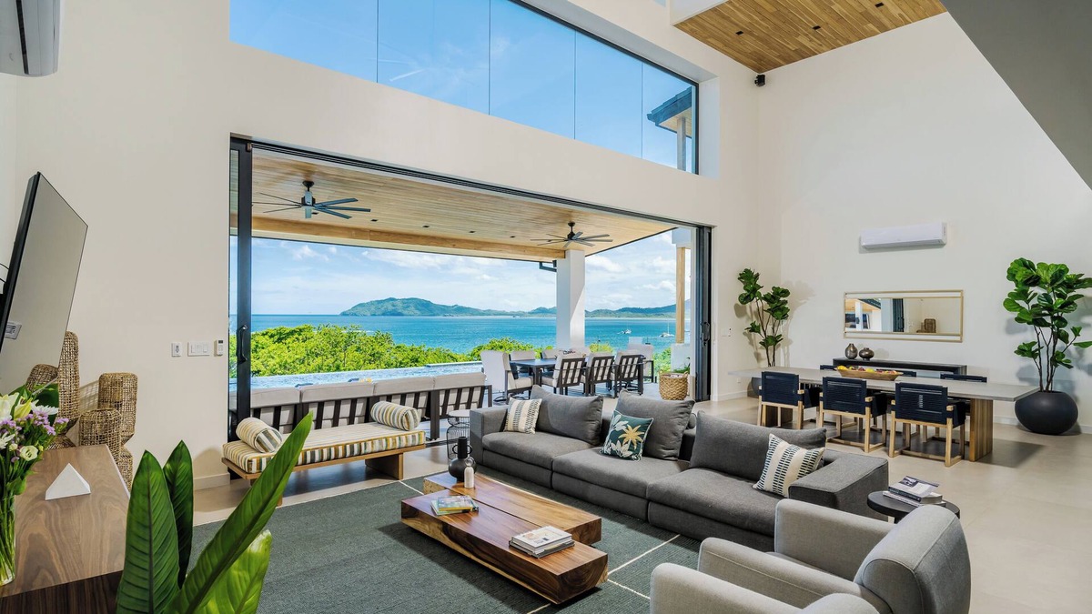 Playa Langosta Villa | Staffed Luxury Oceanview Villa w/golfcart, jacuzzi, infinity pool &breakfast