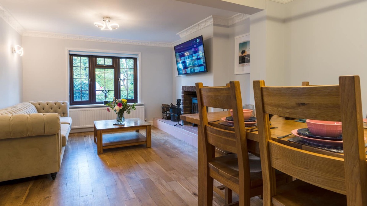 New Forest District Cottage | 'Stag' - Cozy & stylish railway cottage near the New Forest