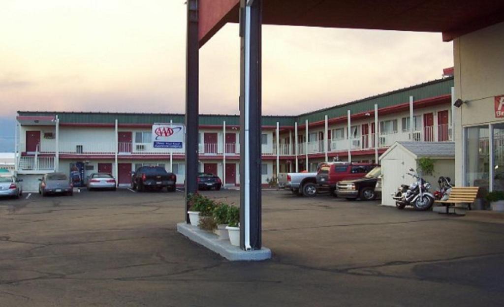 La Junta Hotel | Stagecoach Motel