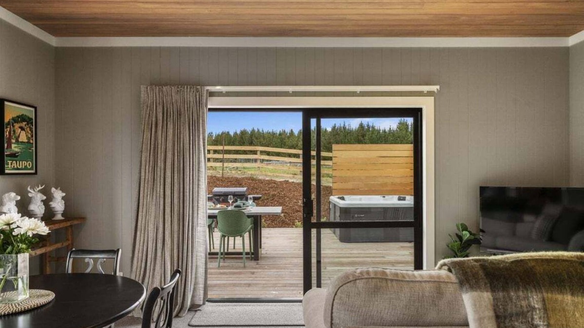 Taupo House | Stagford Barn with Private Hot Tub
