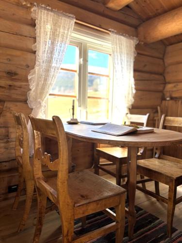 Skjaak House | Stallen - koselig lite hus på gårdstun