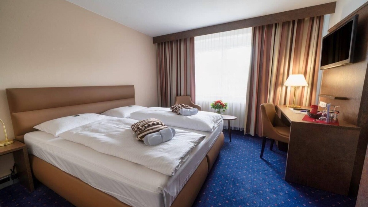 Strick Apartment | Standard double room facing the street