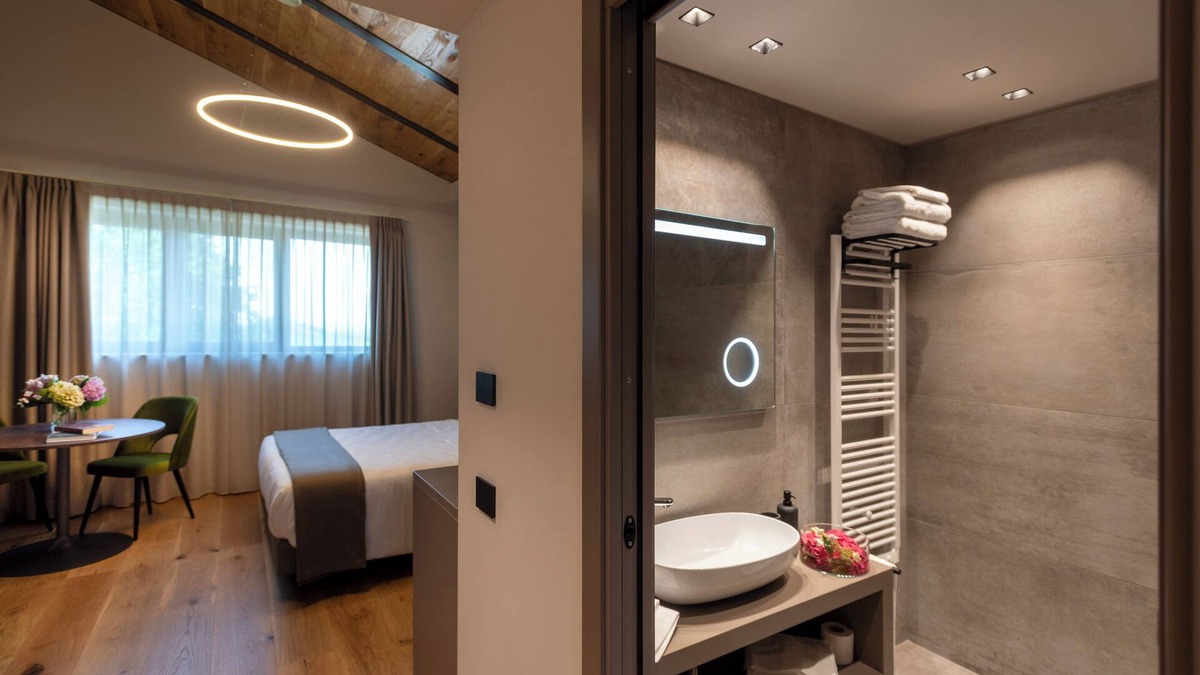 Guarene Bed & Breakfast | Standard Room 104, no balcony - Relais PQlin & Winery.
