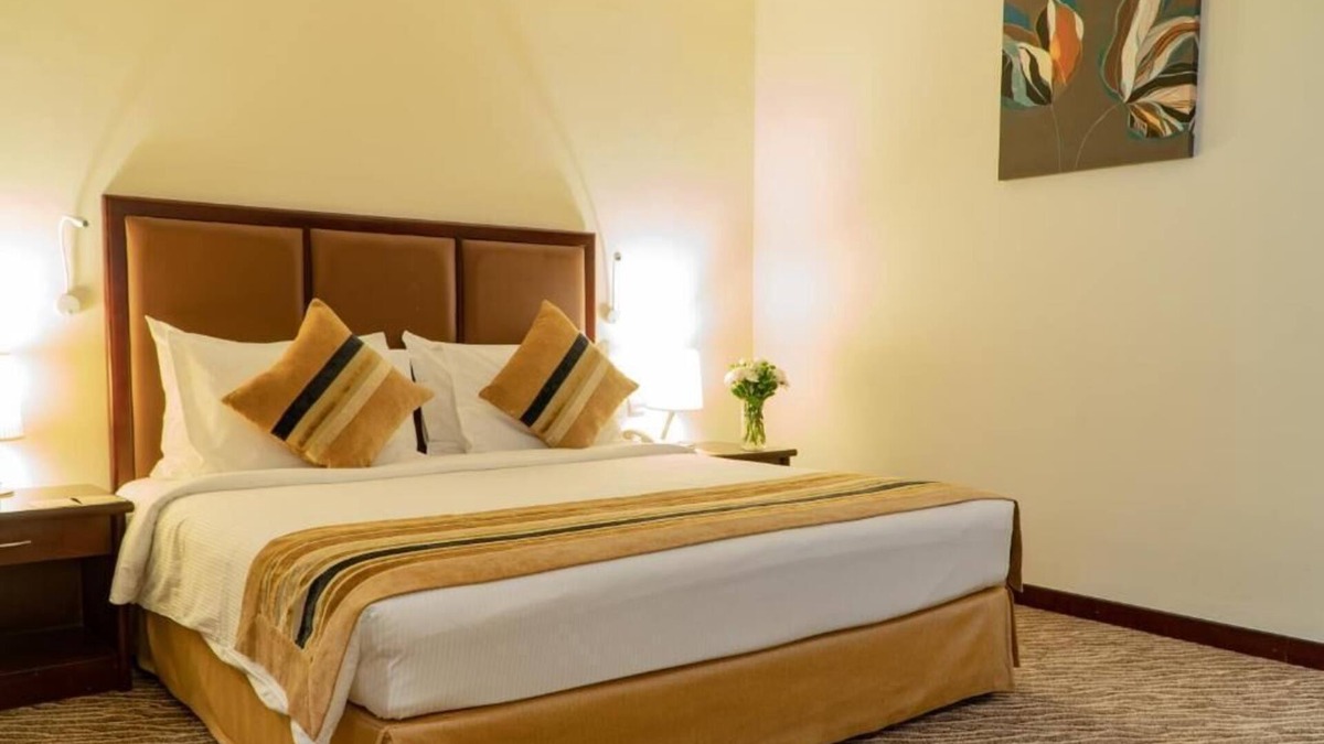 Al Danah Apartment | Standard Room Near By Corniche Labyrinth