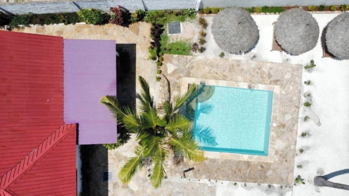 Pongwe Apartment | Standard Twin Room