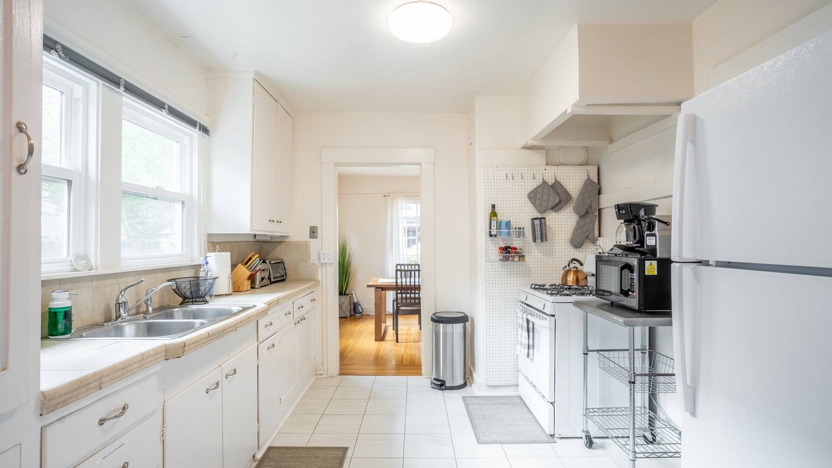College Terrace House | Stanford Close to Everything!