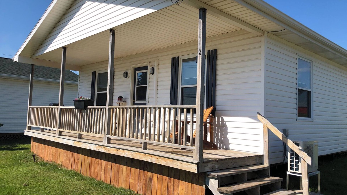 York House | Stanhope Chalets #2 - Covehead Lighthouse