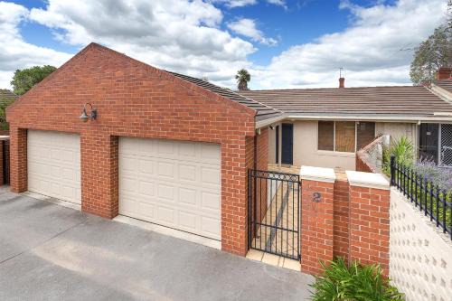 Albury Apartment | Stanley St Villa