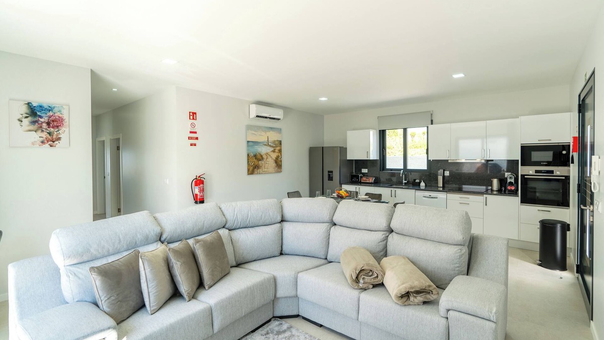Estrela da Calheta House | Star House -Jacuzzi & Lovely Mountain View