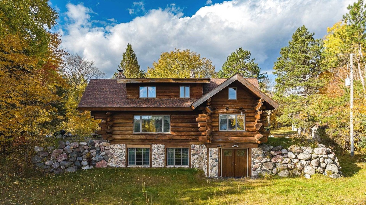 Star Lake House | Star Lake Retreat: Log Home on 2 Acres w/ Fire Pit