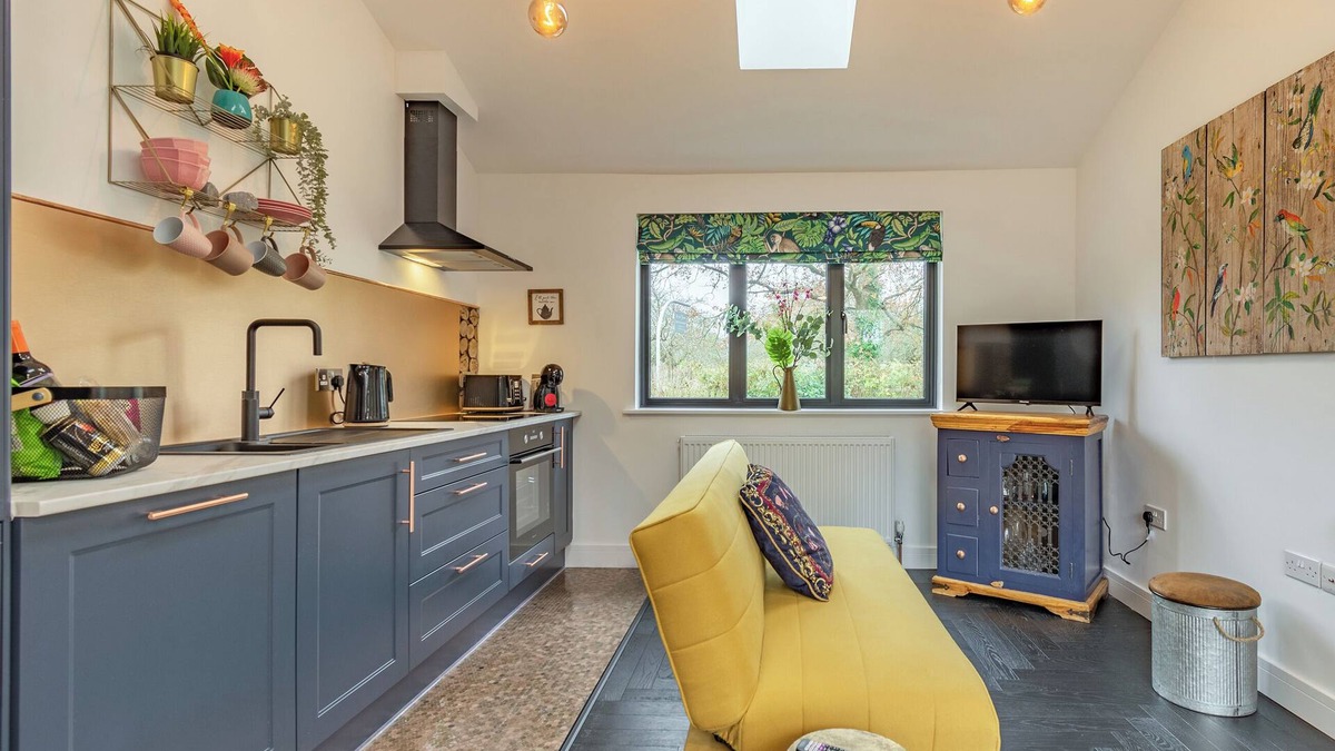 Maidstone Cottage | Star's Special Sanctuary - UK36785