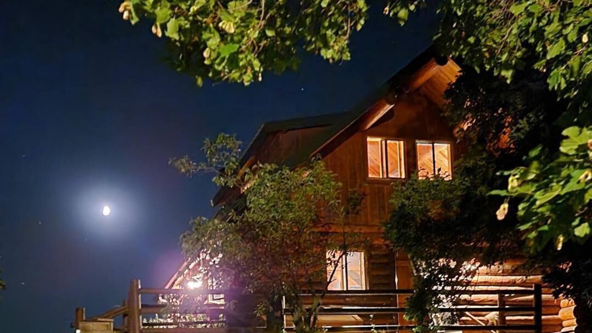 Fishtail Cabin | Stargazers Sanctuary on Sleepy Hollow —look for us on ABnB.
