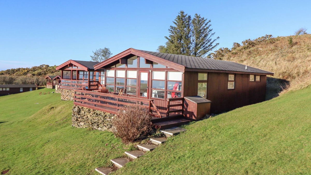Aberdovey Cabin | STARGAZING, family friendly, character holiday cottage in Aberdovey