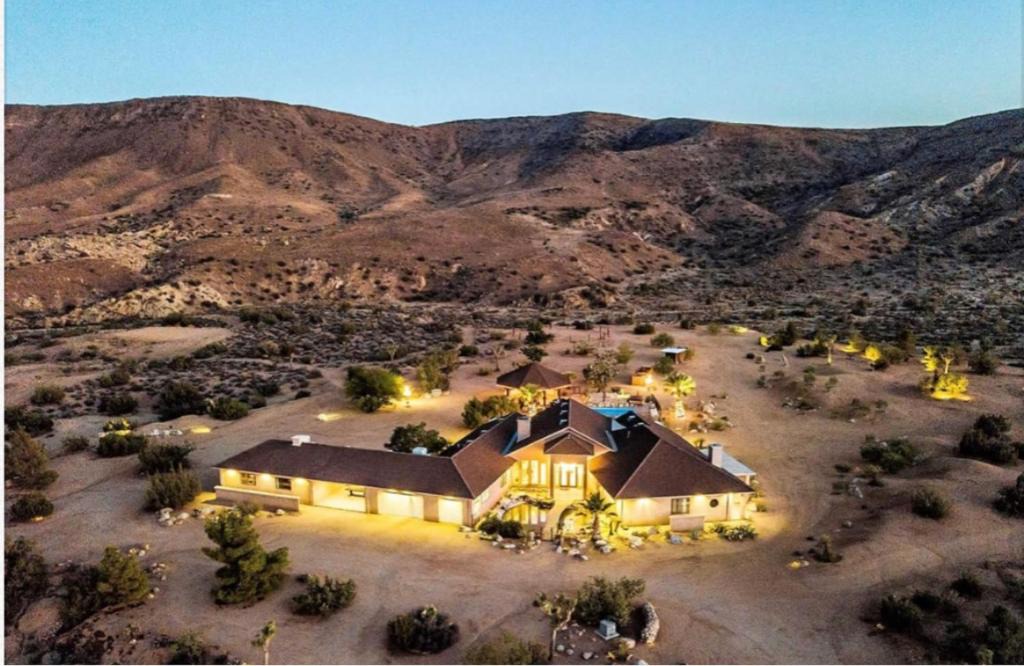 Pioneertown Bed & Breakfast | Starlight Boutique Hotel Pioneertown