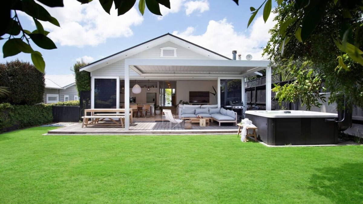 Westmere House | State-Of-The-Art Executive Home | Aircon & Spa