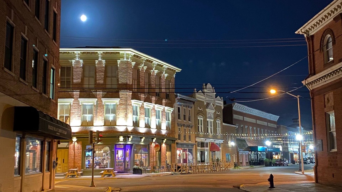Cambridge Condo | Station House West: Upscale Condo in Historic Downtown Cambridge, Maryland