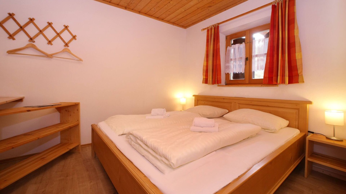Hochkrimml Apartment | Staudi's ski hut Top10 vacation apartment right on the slopes