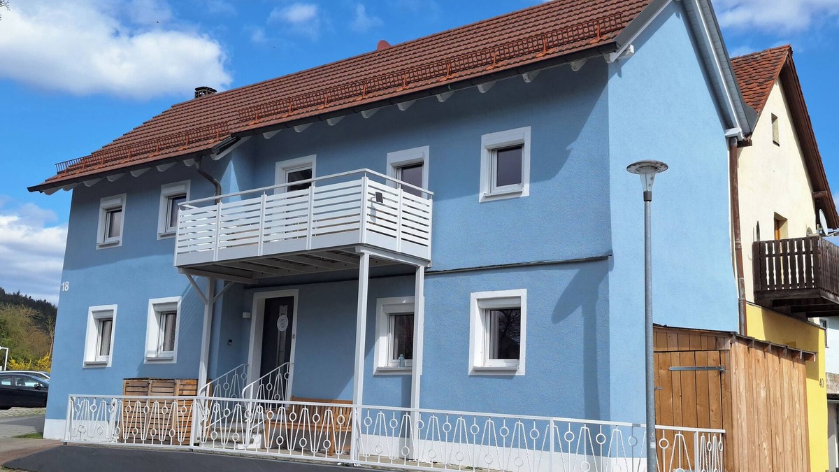 Donaustauf House | Stauf Cottage - Holiday home with castle view