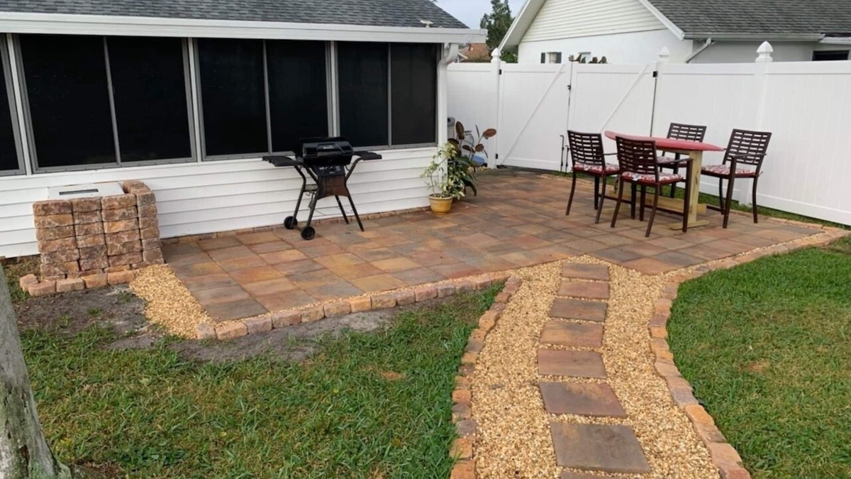 Sleepy Hollow House | Stay 5 Nights, Get 1 Night Free - 4 BR home in quiet setting close to everything