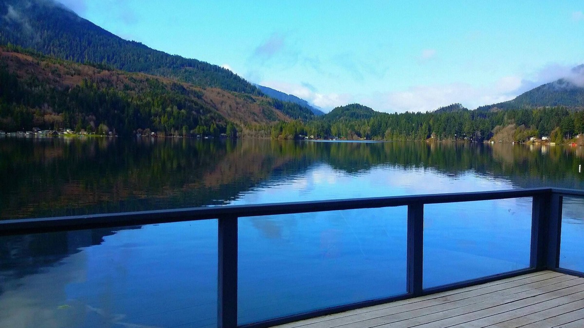 Port Angeles House | Stay at the best spot on the lake!