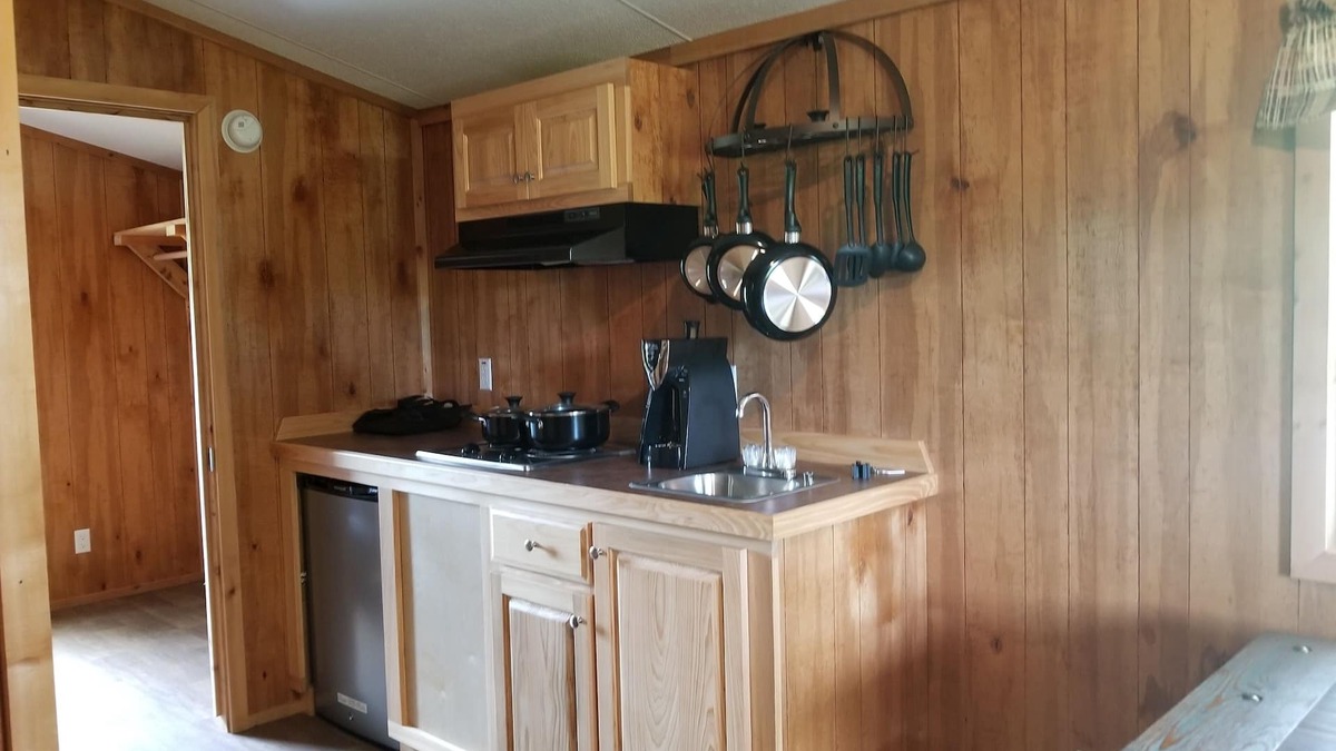 Long Creek House | Stay at the Llama Lodge for a leisure-filled location!