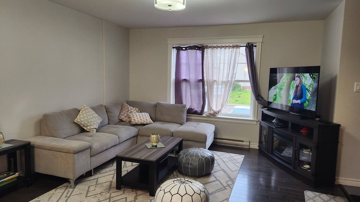 Riverview House | Stay Close, Stay Cozy: Your Moncton Adventure Starts Here!
