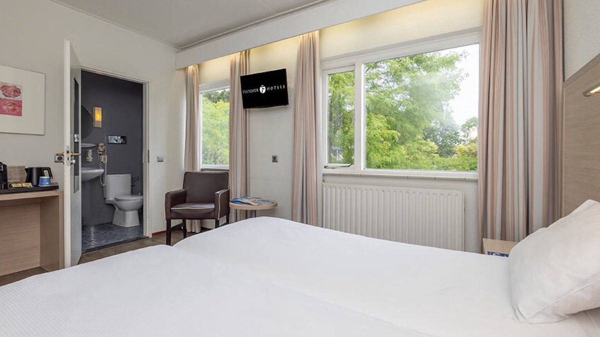 Municipality of Noordwijk Hotel | Stay in Comfort Near Noordwijk’s Best Trails and Sights! Free Breakfast!