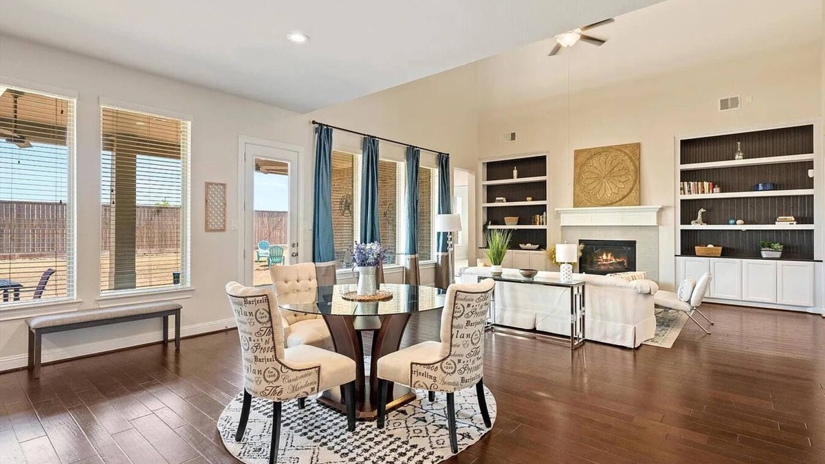 Klein House | Stay In Luxury In Large Family Home