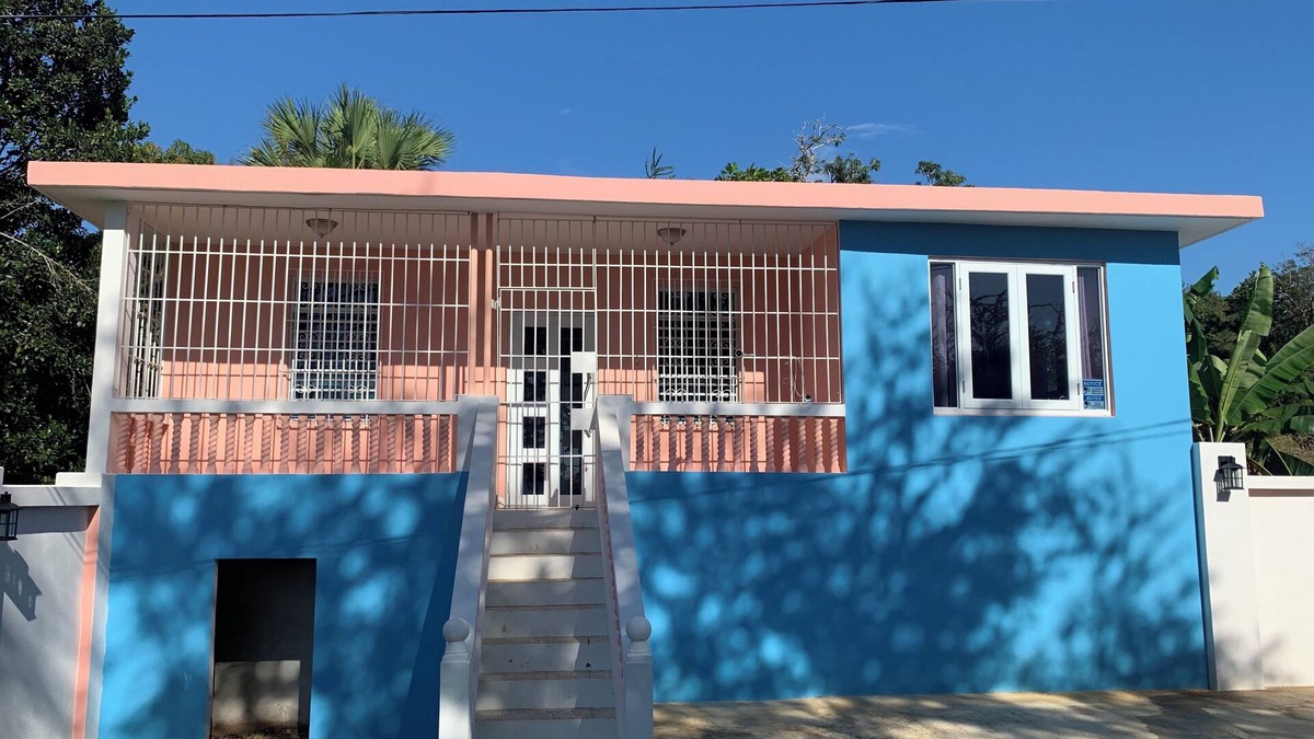 Borinquen House | Stay in luxury on Fruit Farm on Playuela Preserve Wilderness hear waves Privacy