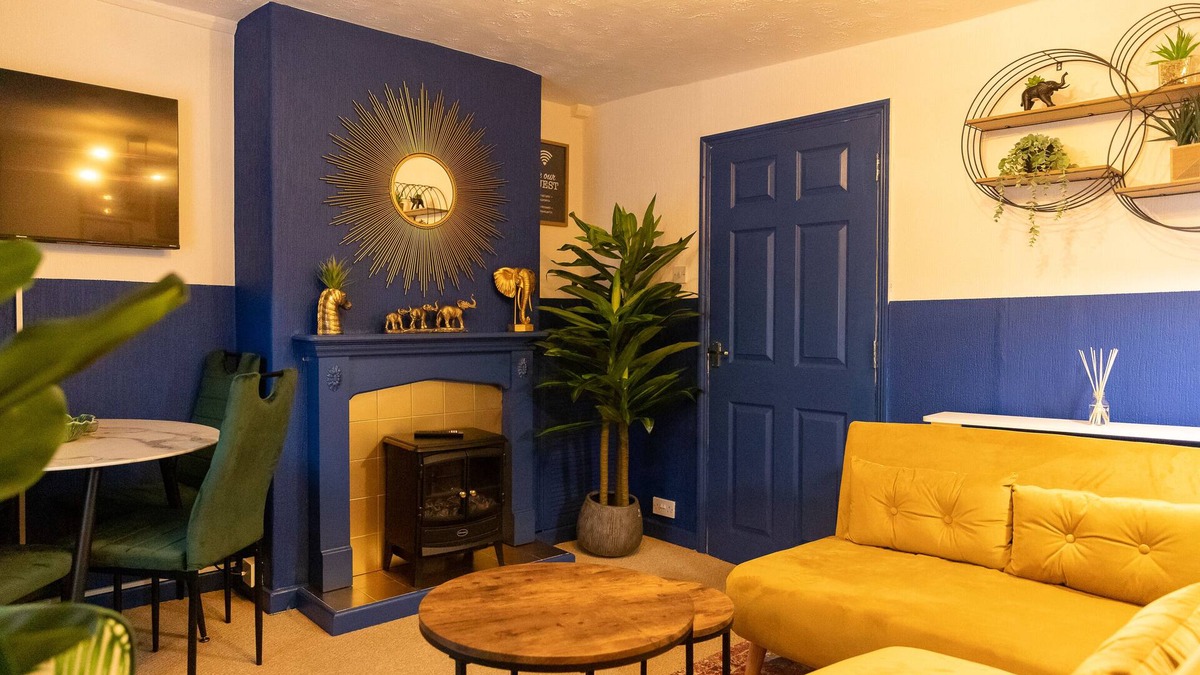 Newport Apartment | Stay in the heart of Isle of Wight in 2BDR apt